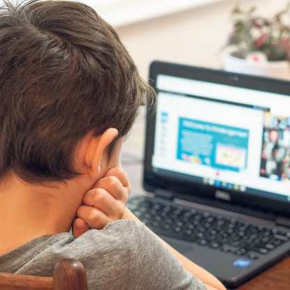 Welche Risiken entstehen bei übermäßiger Bildschirmzeit Ihrer Kinder?