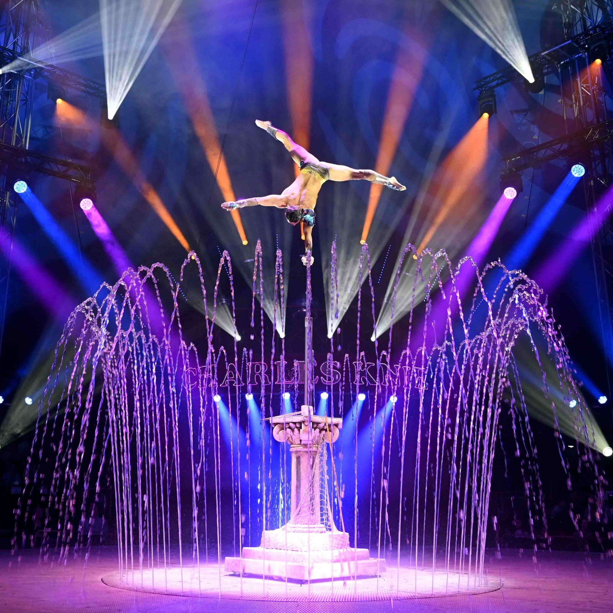 Zirkus Charles Knie mit neuer Show „SPLASH“ in Karlsruhe